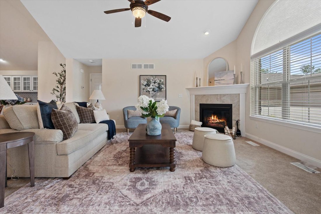 Condo in Okauchee Lake, Wisconsin, United States 2 - 18273732