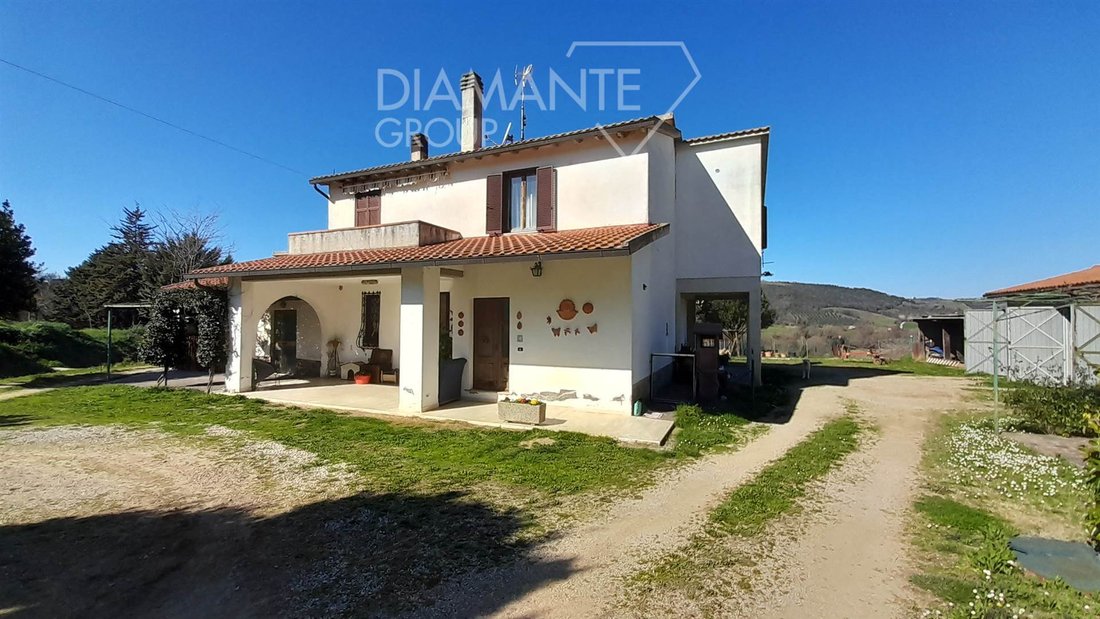 Farm Ranch in Cinigiano, Tuscany, Italy 2 - 18274553