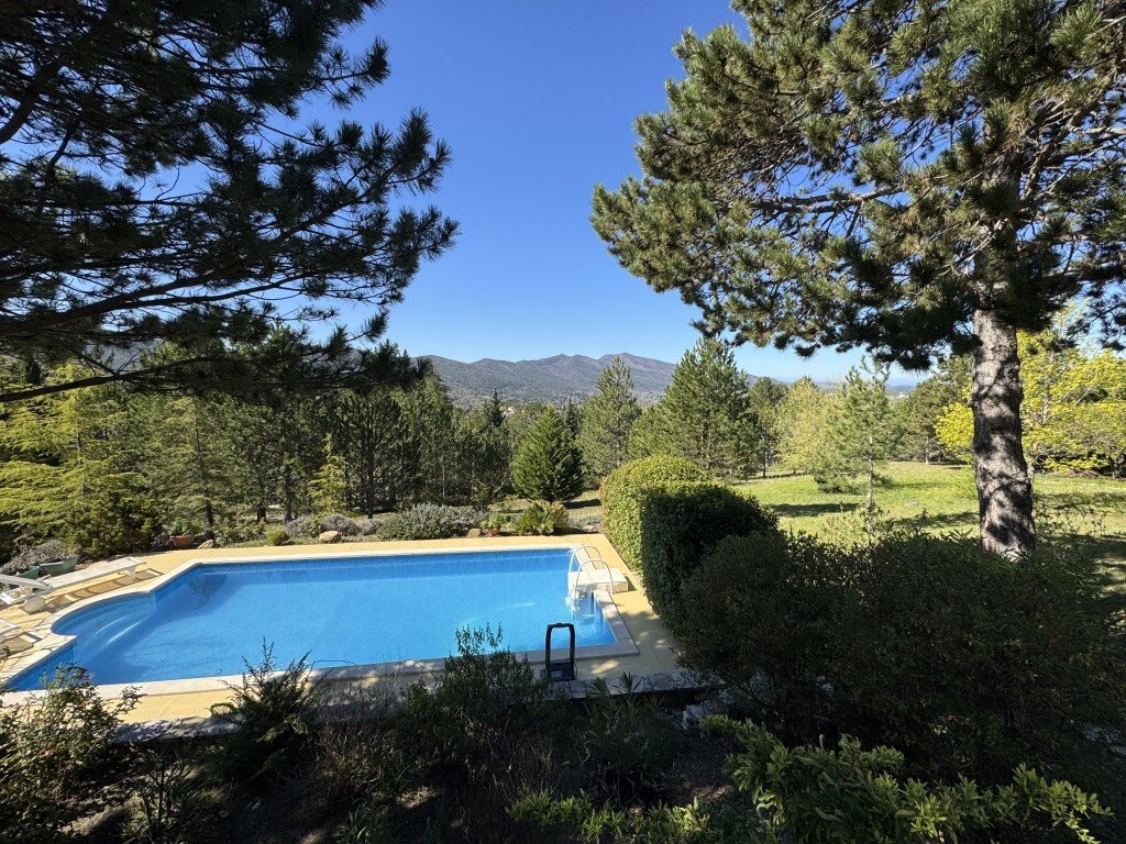 Villa in Dieulefit, Auvergne-Rhône-Alpes, France 1 - 18274121