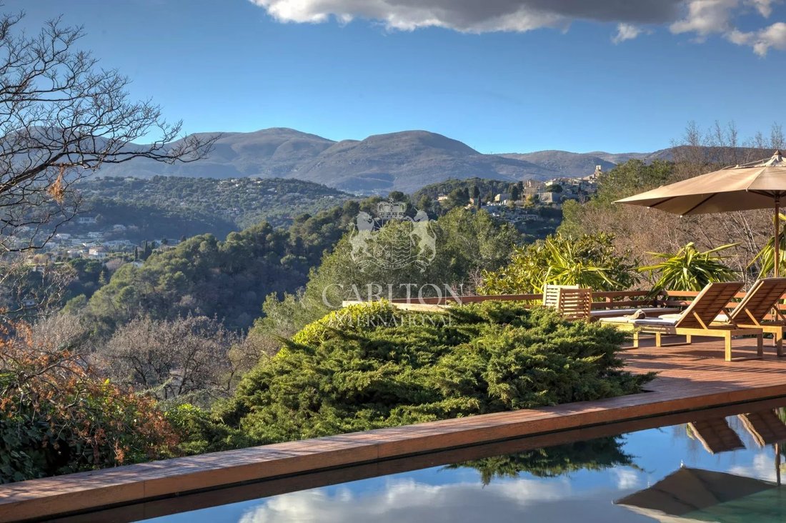 Estate in Saint-Paul-de-Vence, Provence-Alpes-Côte d'Azur, France 1 - 18133669