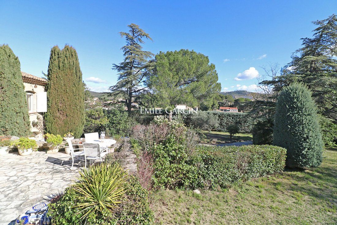 Villa in Nord et Ouest, Eyguières, France 4 - 18275597