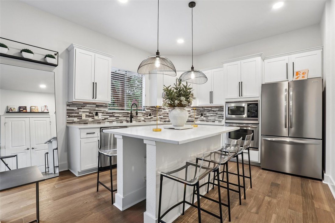 Condo in Austin, Texas, United States 5 - 18274368