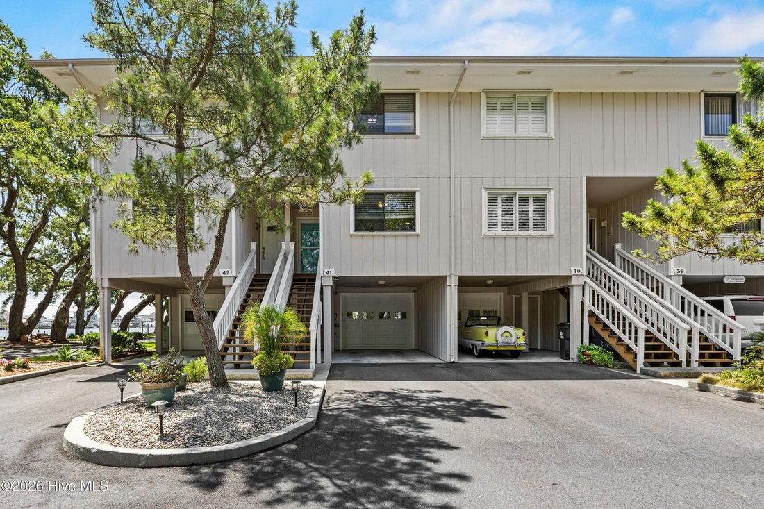 Townhouse in Carolina Beach, North Carolina, United States 3 - 18270470
