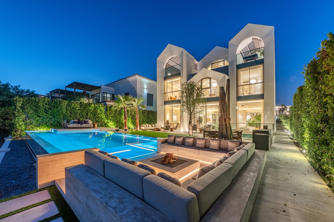Villa in Jumeirah Golf Estates, Dubai, United Arab Emirates 2 - 18271921