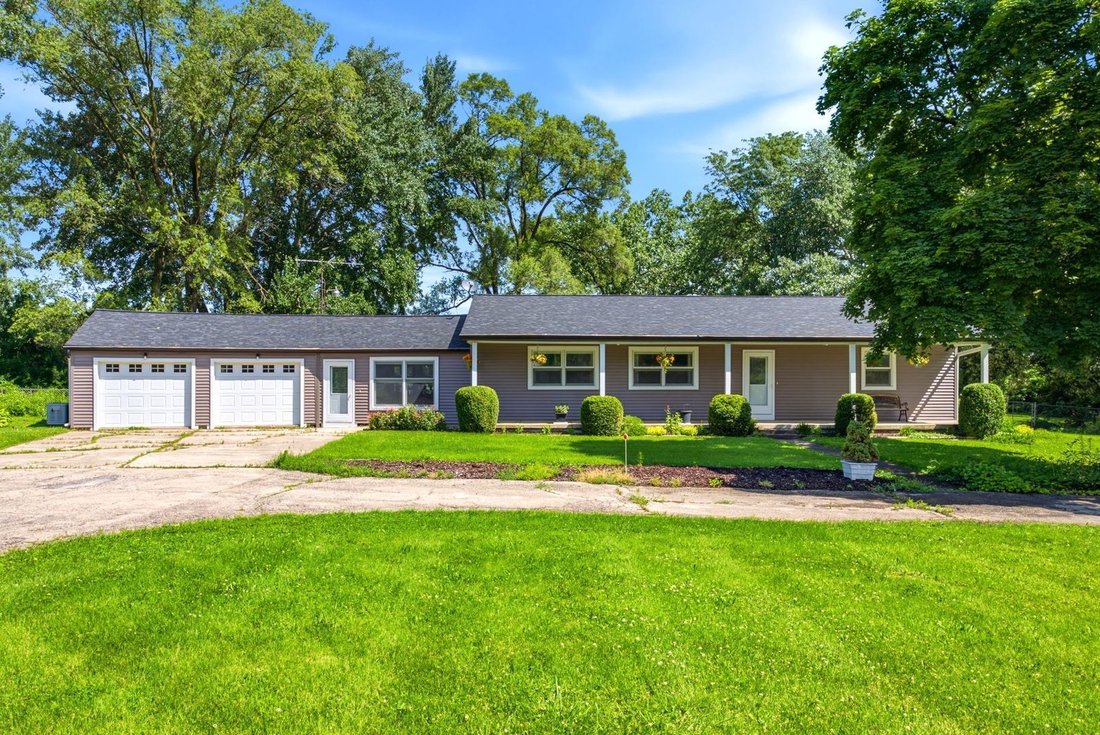 House in Oswego, Illinois, United States 1 - 18270624