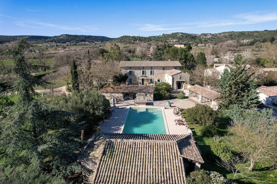 Estate in Uzès, Occitania, France 4 - 18270913