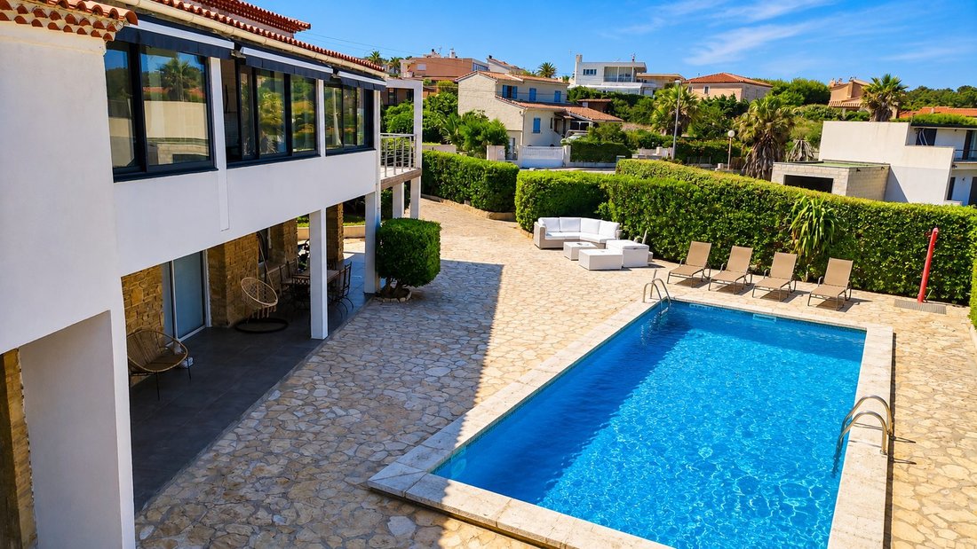 Villa in Six-Fours-les-Plages, Provence-Alpes-Côte d'Azur, France 5 - 18276546