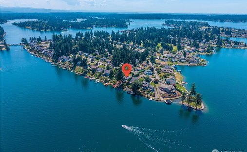 House in Lake Tapps, Washington, United States 1