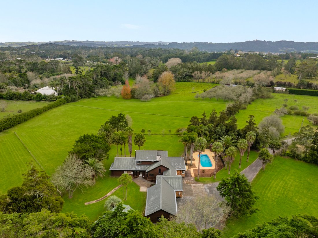 Kumeu, Auckland, New Zealand 2 - 18267799
