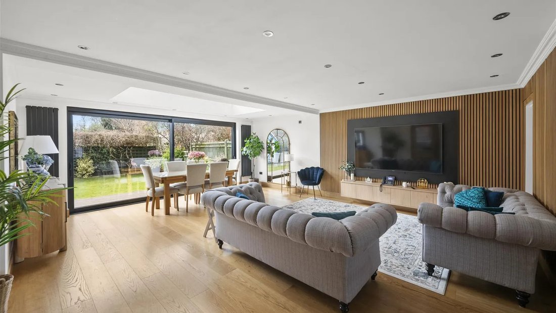 House in Cowley, Hillingdon, England 2 - 18084780
