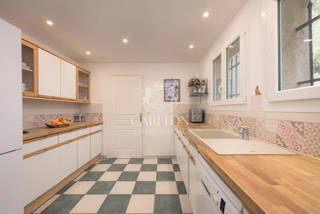 Villa in Cabris, Provence-Alpes-Côte d'Azur, France 5 - 17897414