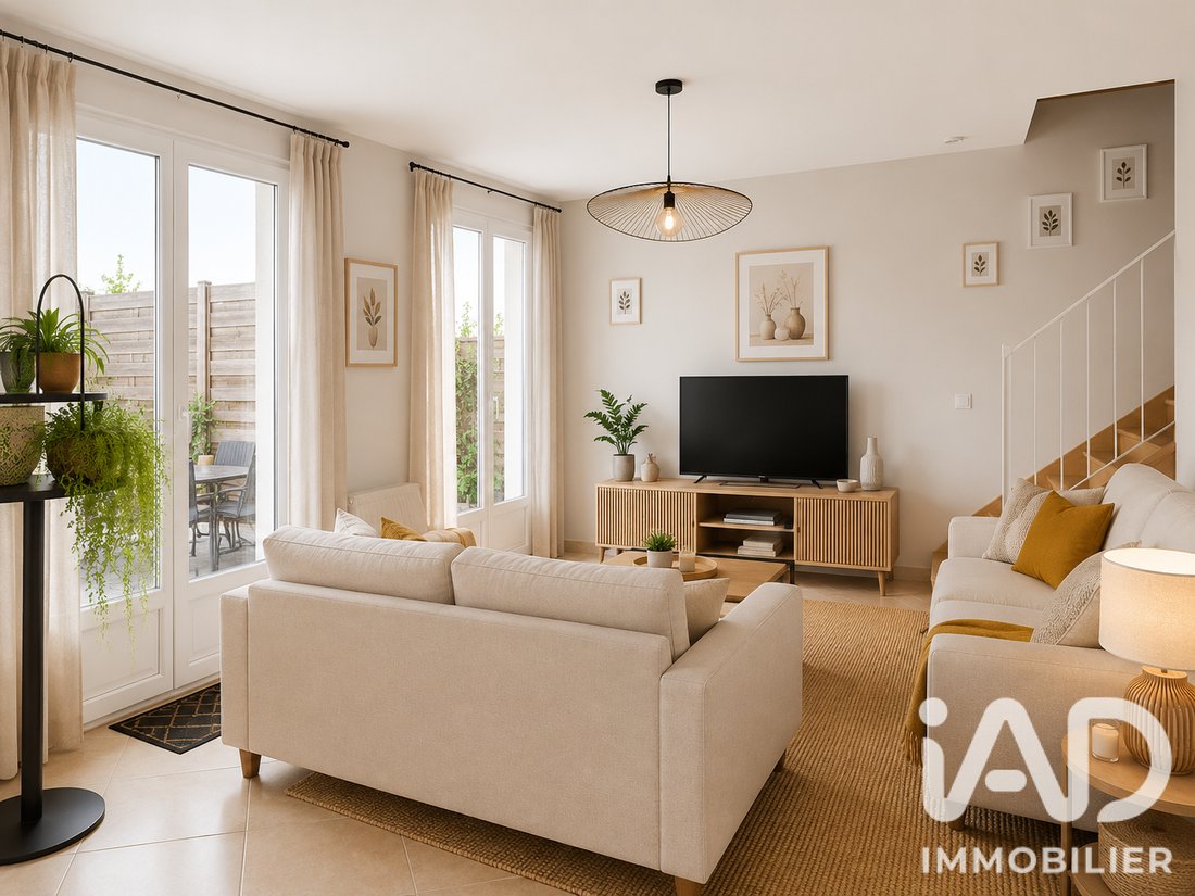 House in Langevin, Saint-Cyr-l'Ecole, France 4 - 17764856