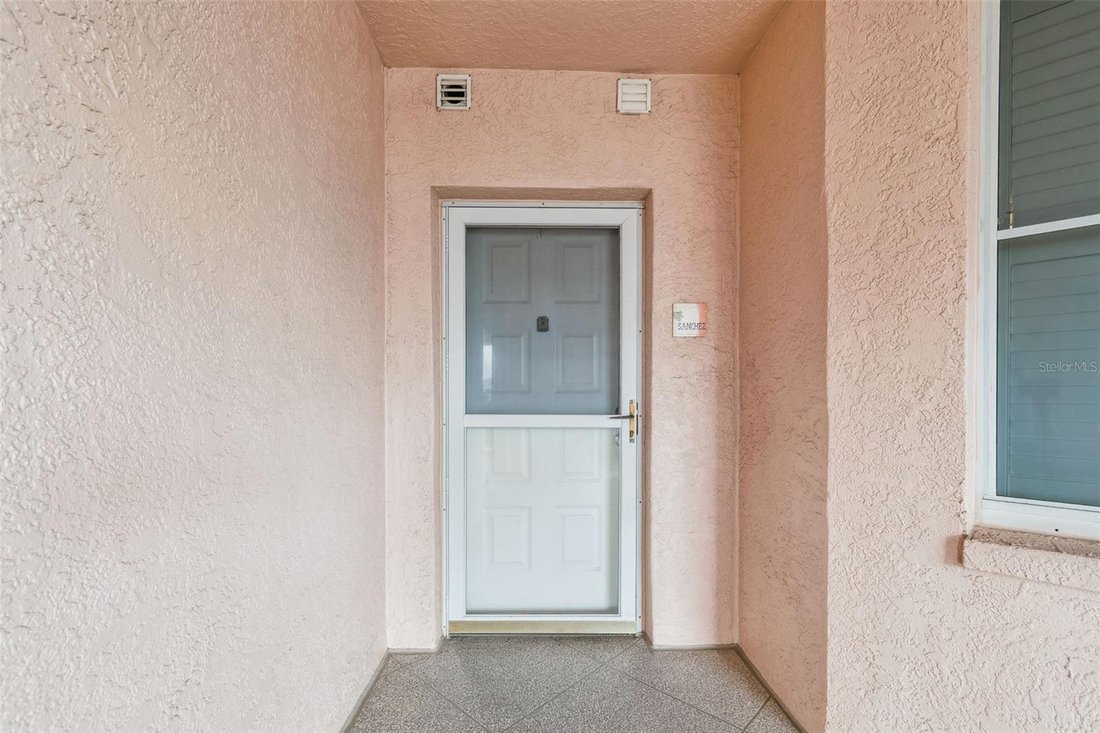 Condo in St. Petersburg, Florida, United States 5 - 18270271