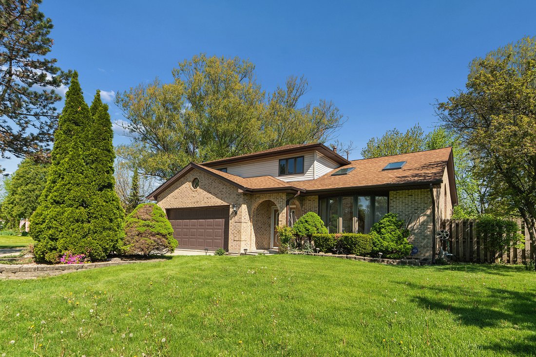 House in Hoffman Estates, Illinois, United States 3 - 18270621
