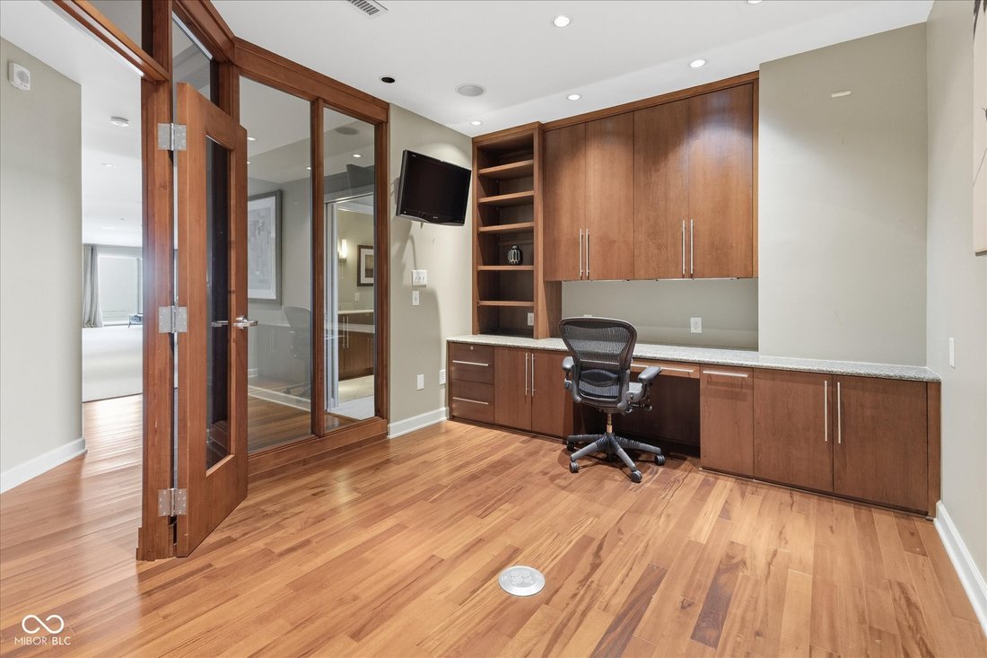 Condo in Indianapolis, Indiana, United States 5 - 18270760