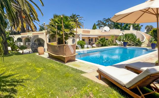 Villa in Quarteira, Algarve, Portugal 1
