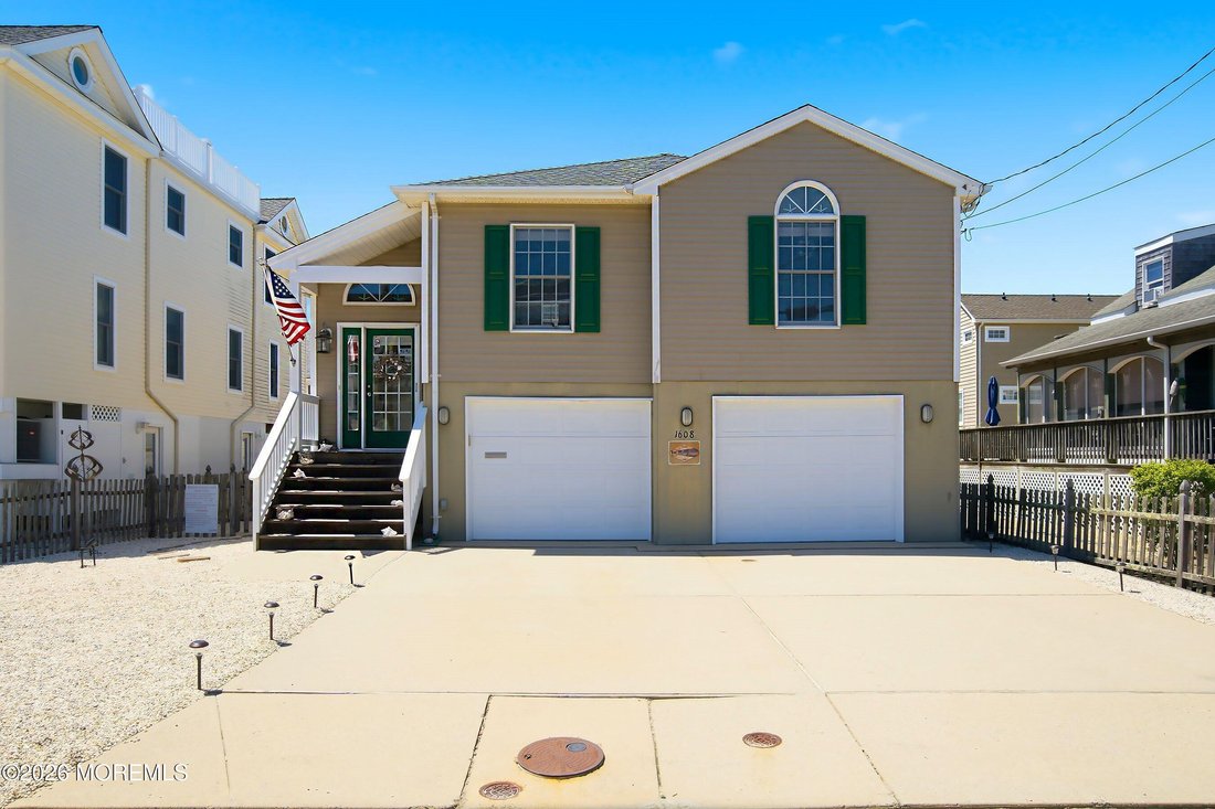 House in Ship Bottom, New Jersey, United States 1 - 18273113