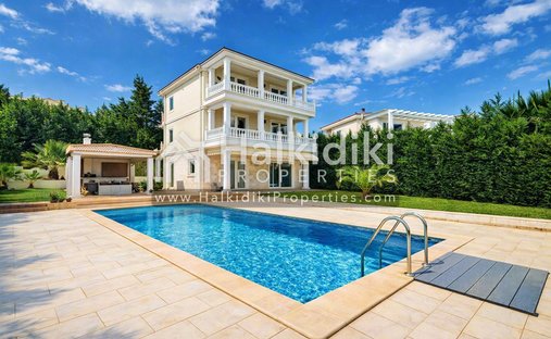 Villa in Pallini Municipal Unit, Macedonia and Thrace, Greece 1