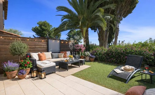 Villa in Colombier, Le Cannet, France 1