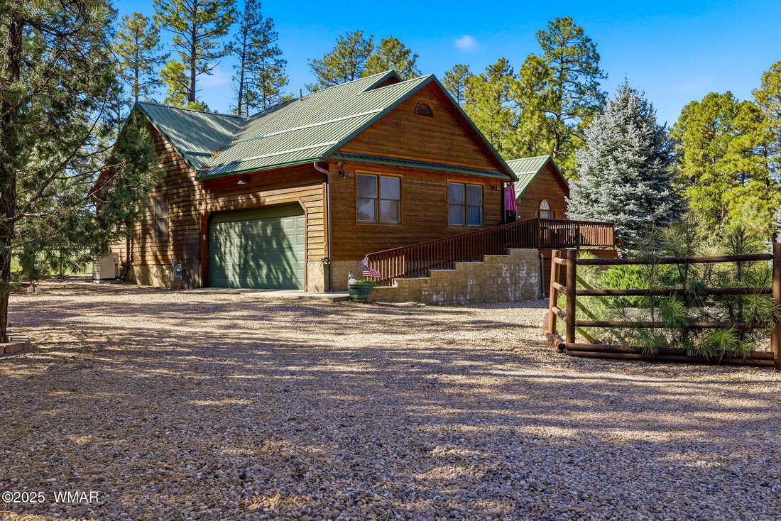 Show Low, Arizona, United States 2 - 18273602