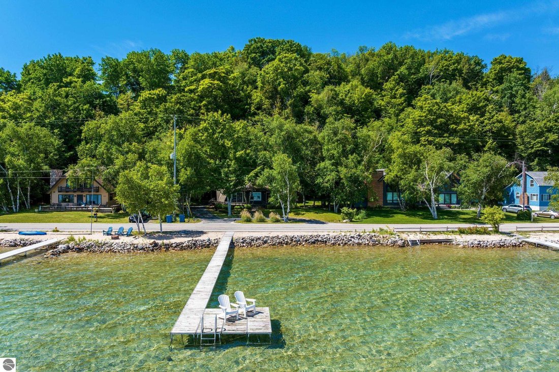 House in Frankfort, Michigan, United States 1 - 18276207