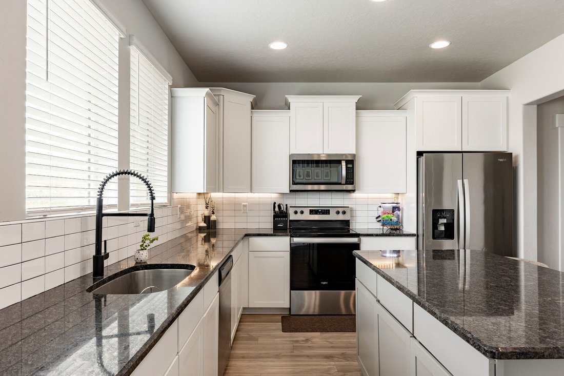 House in Eagle Mountain, Utah, United States 3 - 18272401