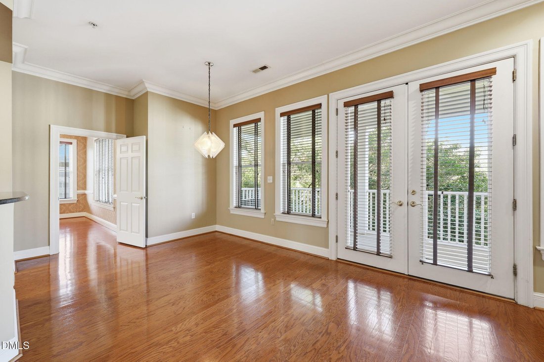 Condo in Raleigh, North Carolina, United States 2 - 18270457
