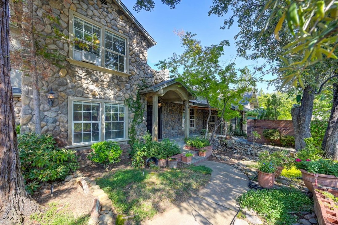 House in Pine Grove, California, United States 3 - 18272099
