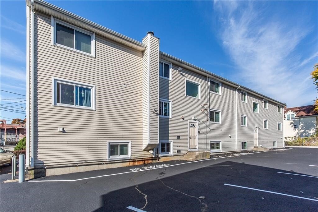 Pawtucket, Rhode Island, United States 3 - 18273177