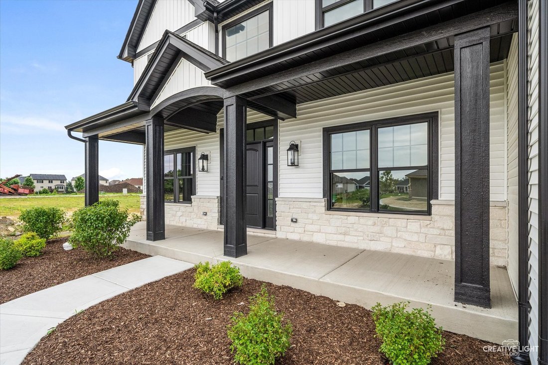 House in Bolingbrook, Illinois, United States 2 - 17204097