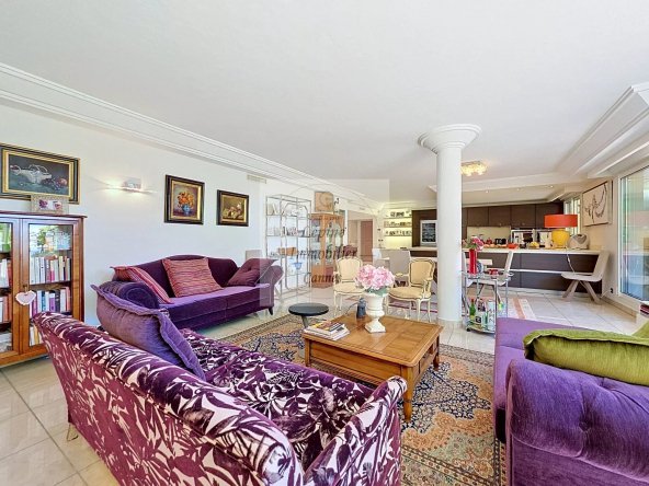 Apartment in Cannes, Provence-Alpes-Côte d'Azur, France 3 - 17929712