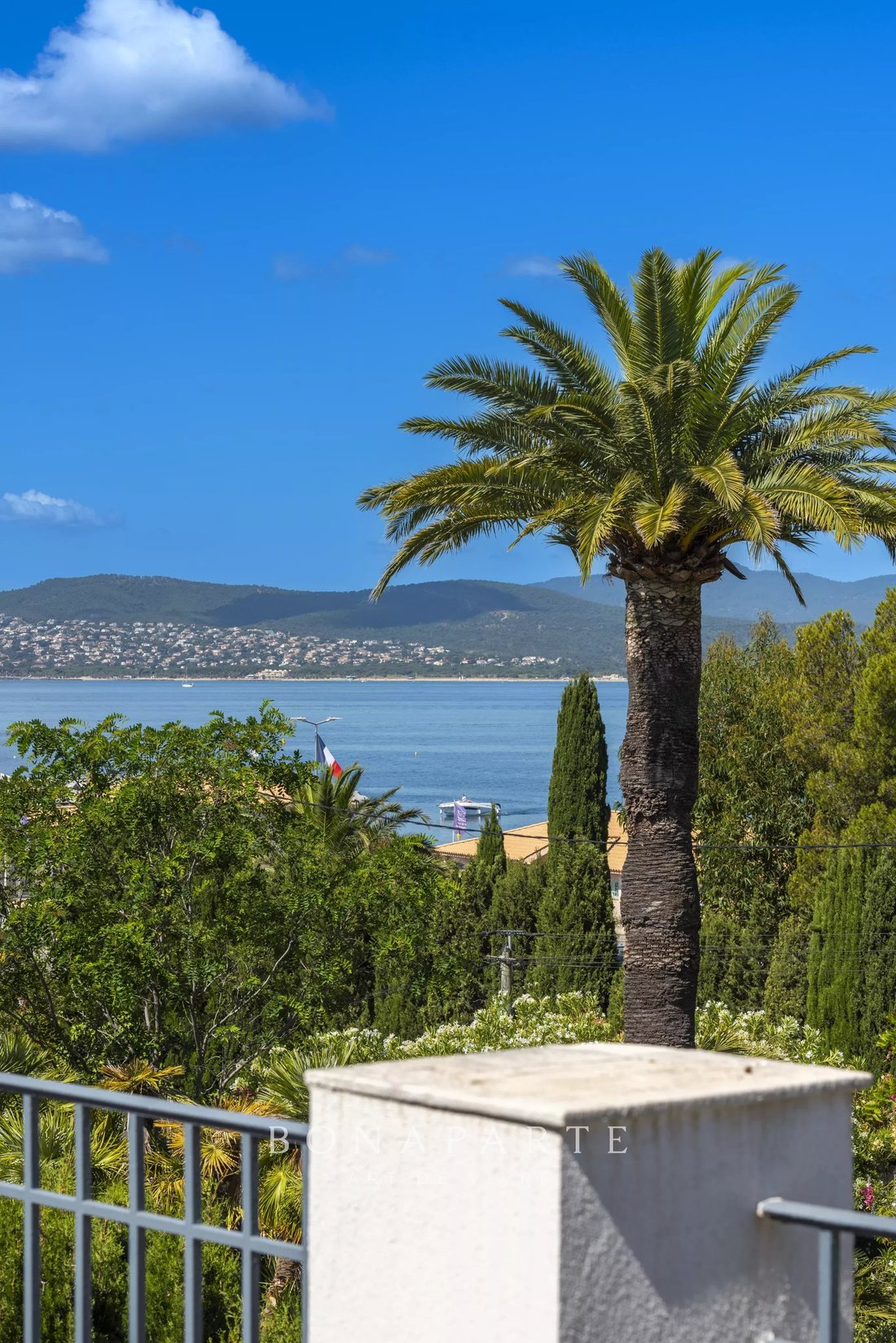 Villa in Plateau Notre Dame Sud-Bord de mer-Beaurivage, Saint-Raphaël, France 4 - 18272078