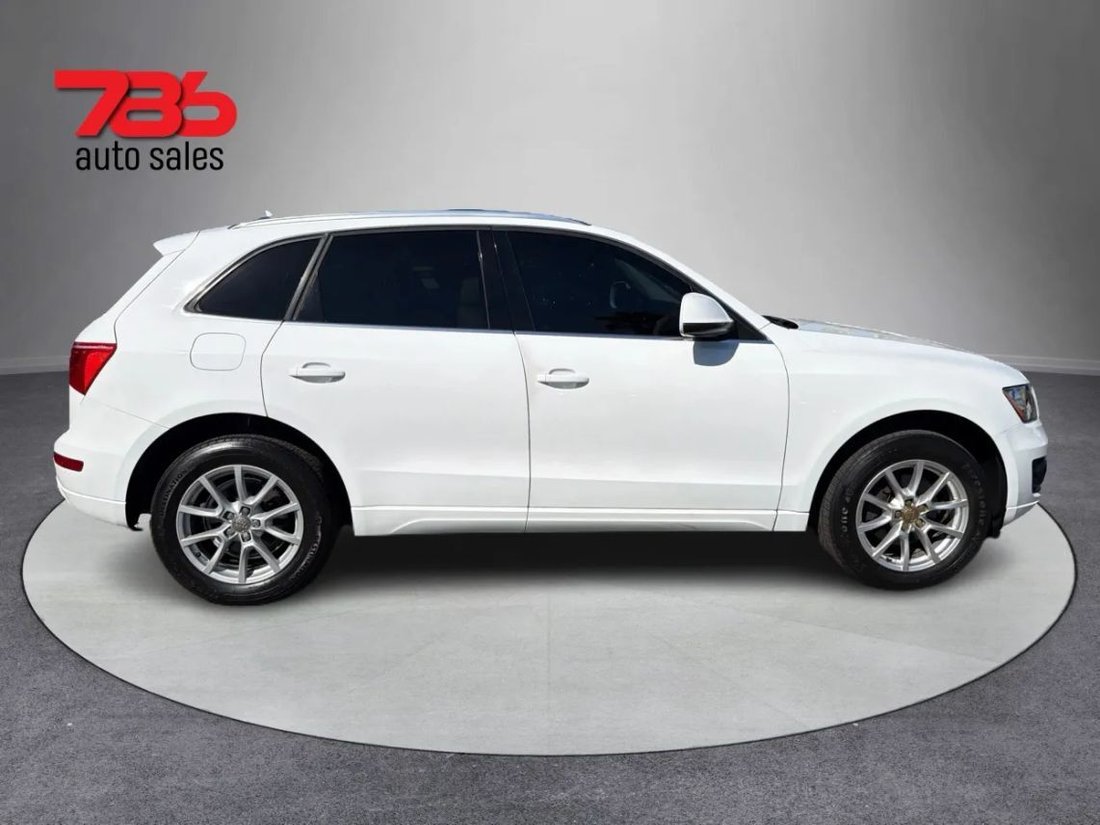 Suv in Fresno, CA, United States 2 - 18272279