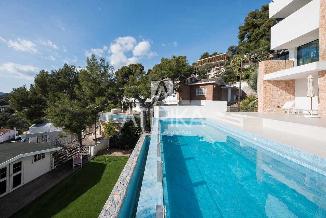 Villa in Castelldefels, Catalonia, Spain 2 - 17127935