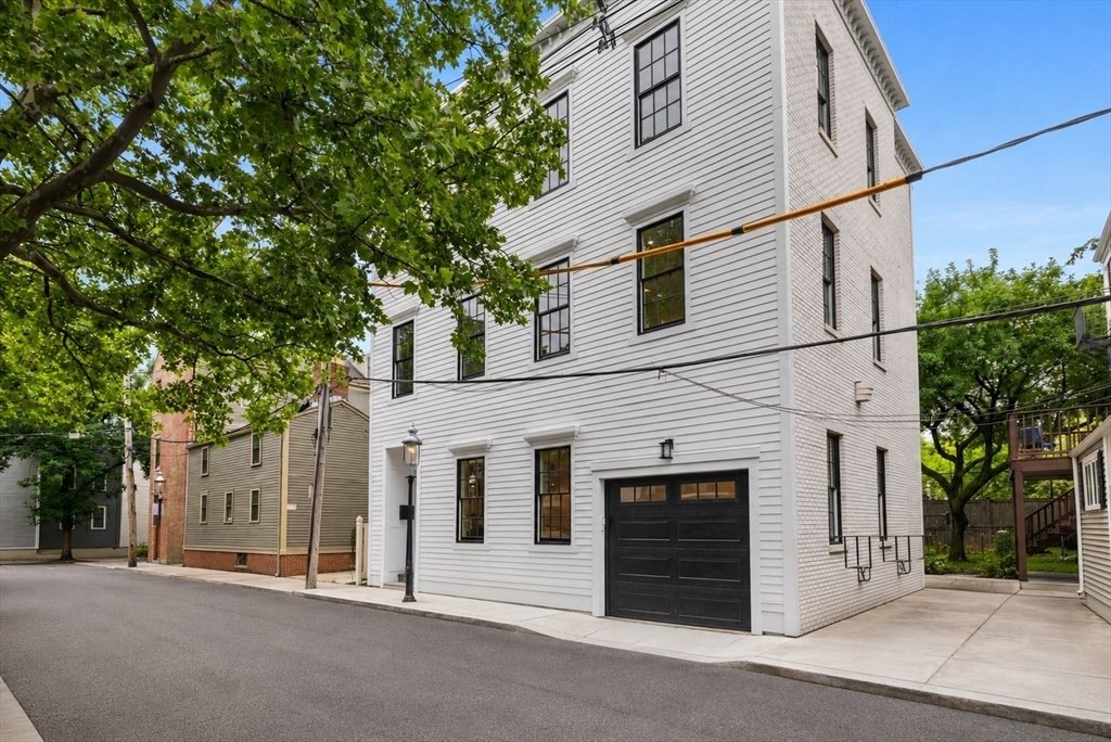 House in Boston, Massachusetts, United States 2 - 18271737