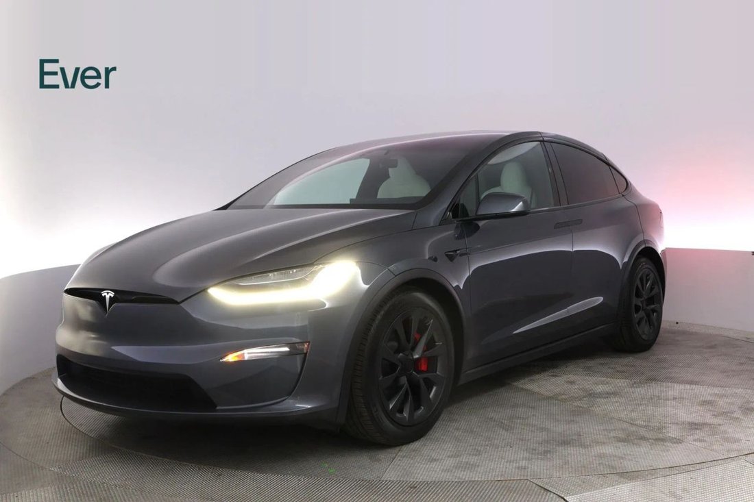 Suv in San Francisco, CA, United States 2 - 18001037