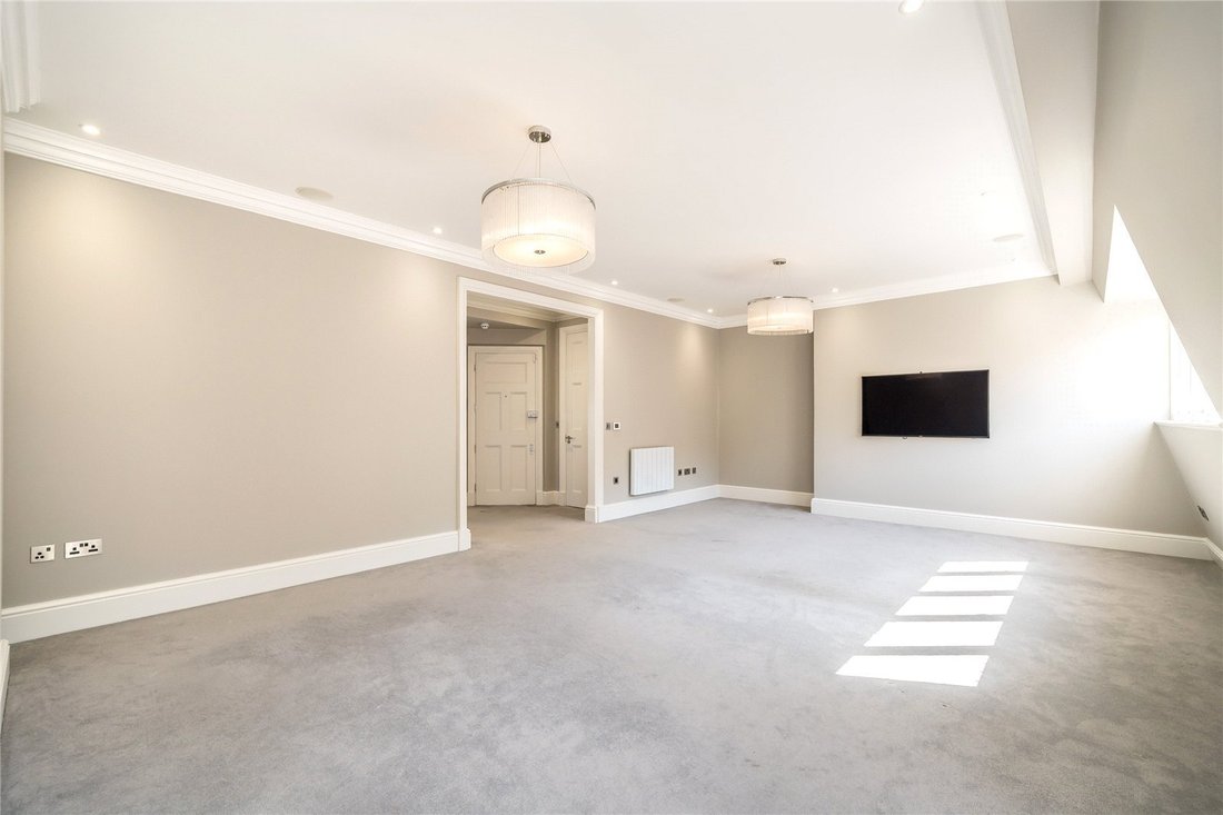 Apartment in Mayfair, Westminster, England 2 - 18270225