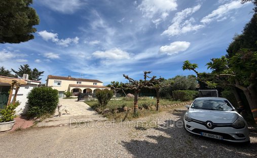Villa in Lunas, Lunas-les-Châteaux, France 1