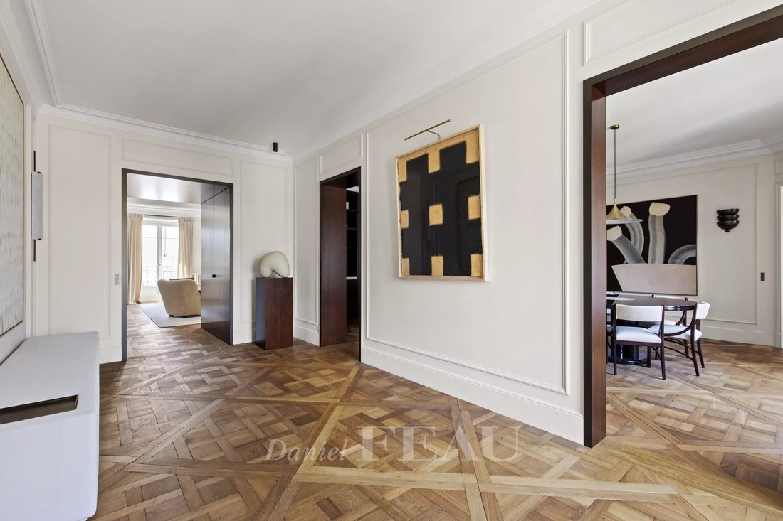 Apartment in Triangle d'Or, Paris 8e Arrondissement, Paris 4 - 18271674