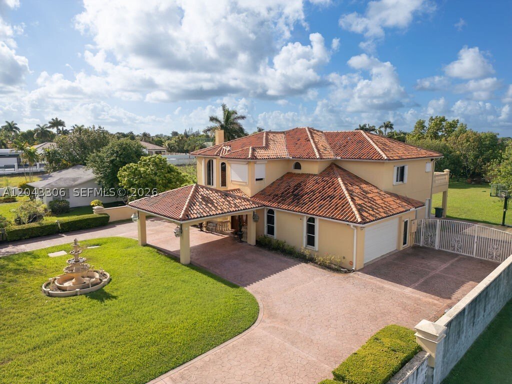 House in Miami, Florida, United States 1 - 18273722