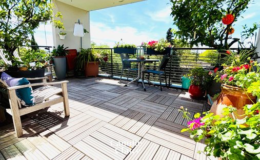 Apartment in Granettes-Jauberte-Sainte Anne, Aix-en-Provence, France 1