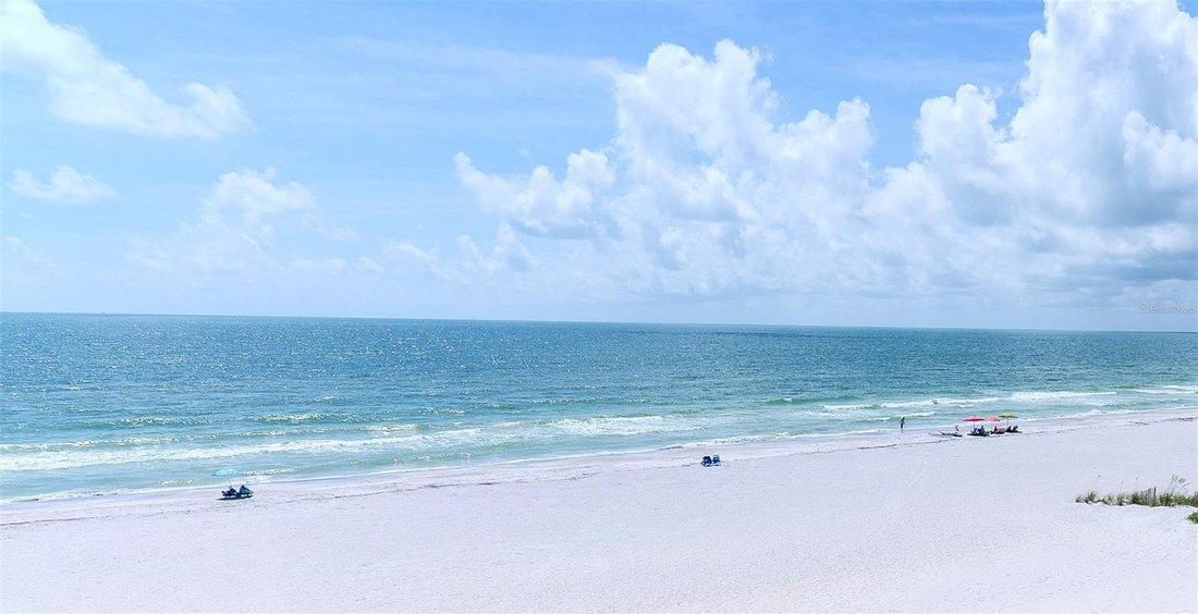 Condo in Indian Shores, Florida, United States 2 - 18270308