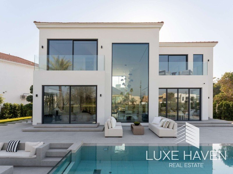 Villa in Jumeirah Islands / Juzur Jumeirah, Dubai, United Arab Emirates 1 - 18276057