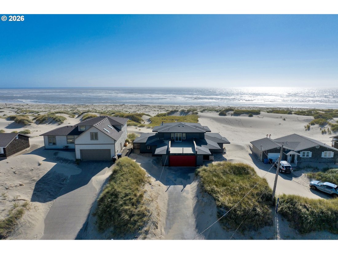 House in Waldport, Oregon, United States 1 - 15963270