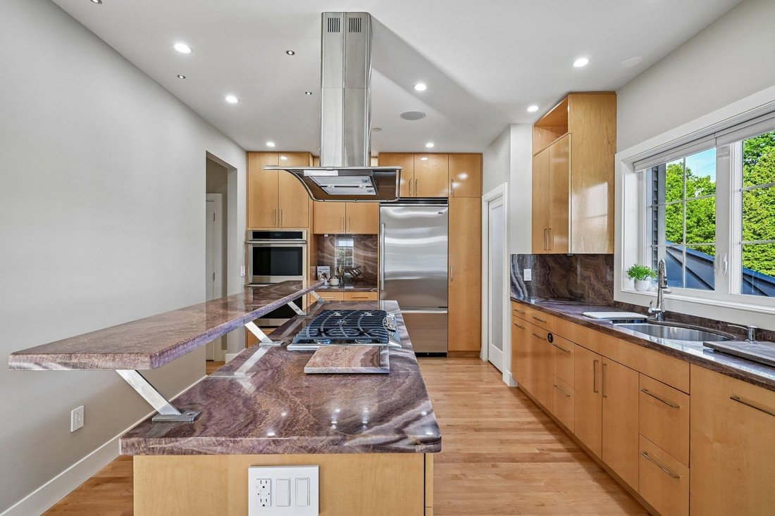 Condo in Manchester, New Hampshire, United States 4 - 18276254