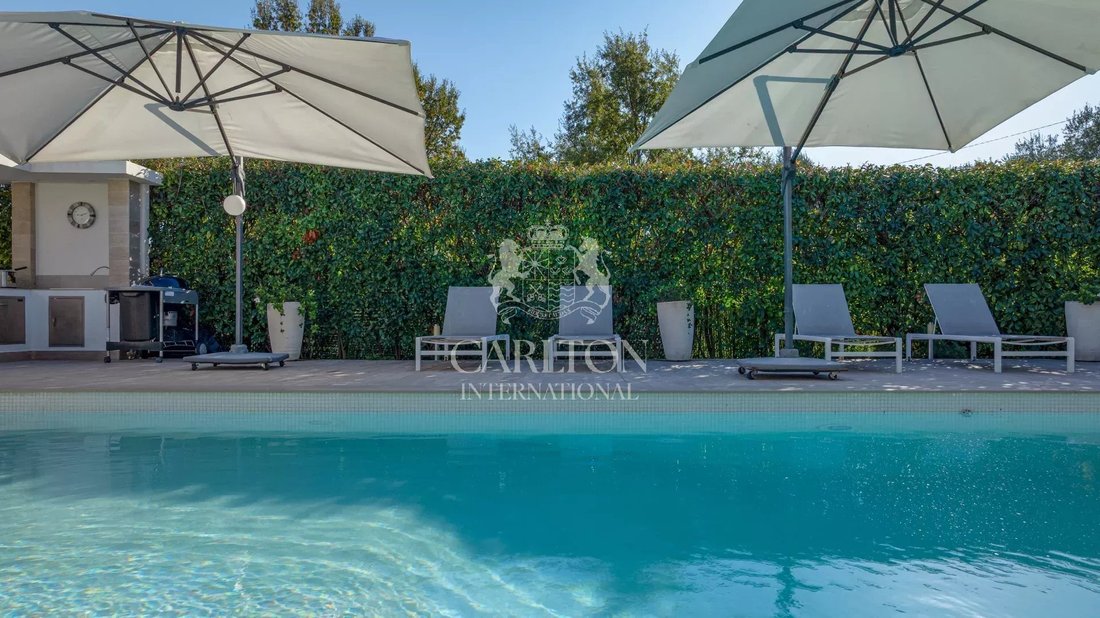 Villa in Mougins, Provence-Alpes-Côte d'Azur, France 1 - 16672903