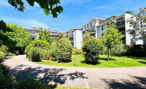 Apartment in Granettes-Jauberte-Sainte Anne, Aix-en-Provence, France 1