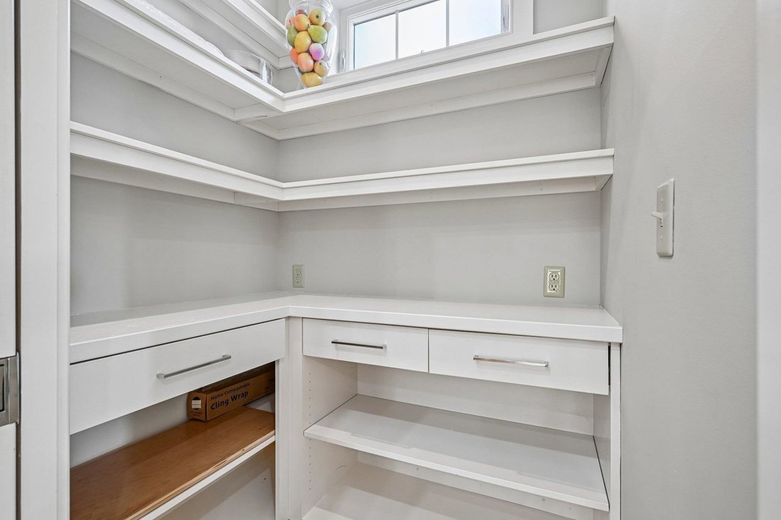 Condo in Manchester, New Hampshire, United States 5 - 18276254