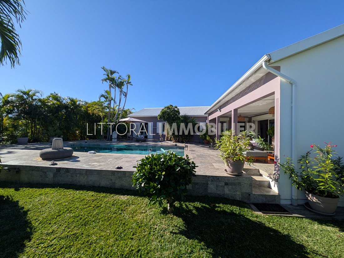 Villa in France 2 - 18275602