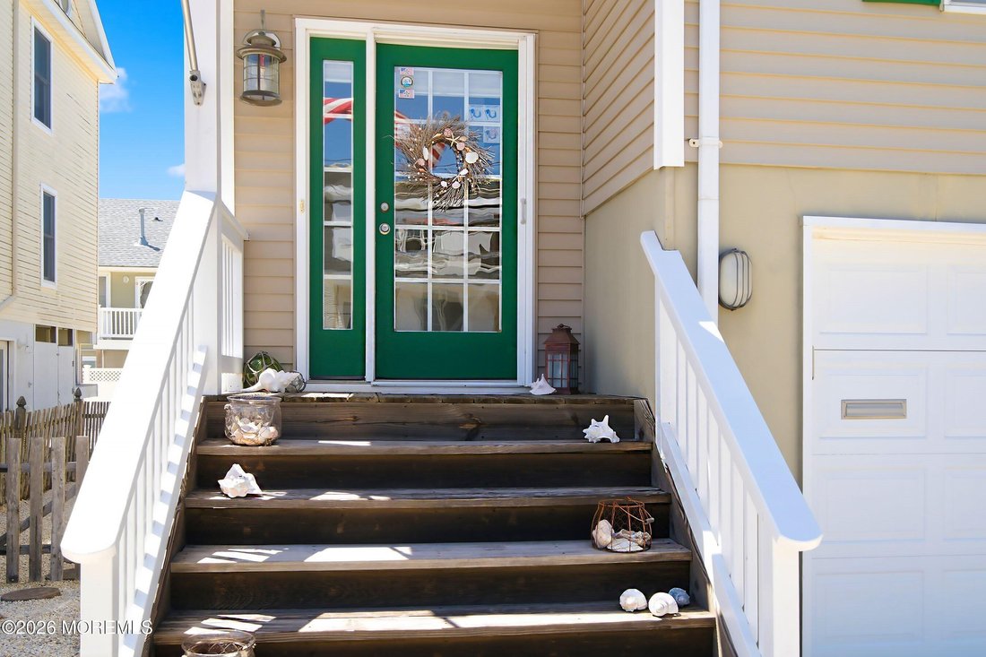House in Ship Bottom, New Jersey, United States 2 - 18273113